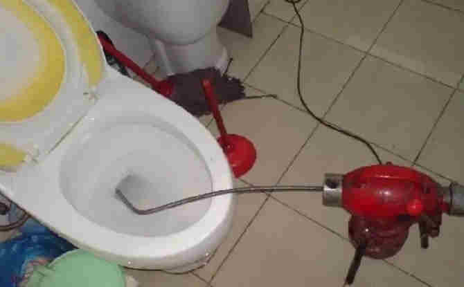 双台子马桶通下水